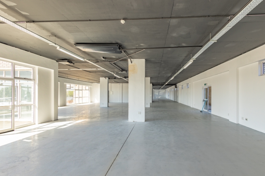 To Let commercial Property for Rent in Vredekloof Western Cape